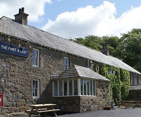 The Gun Inn Ridsdale 外观 照片