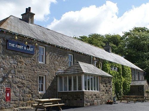 The Gun Inn Ridsdale 外观 照片